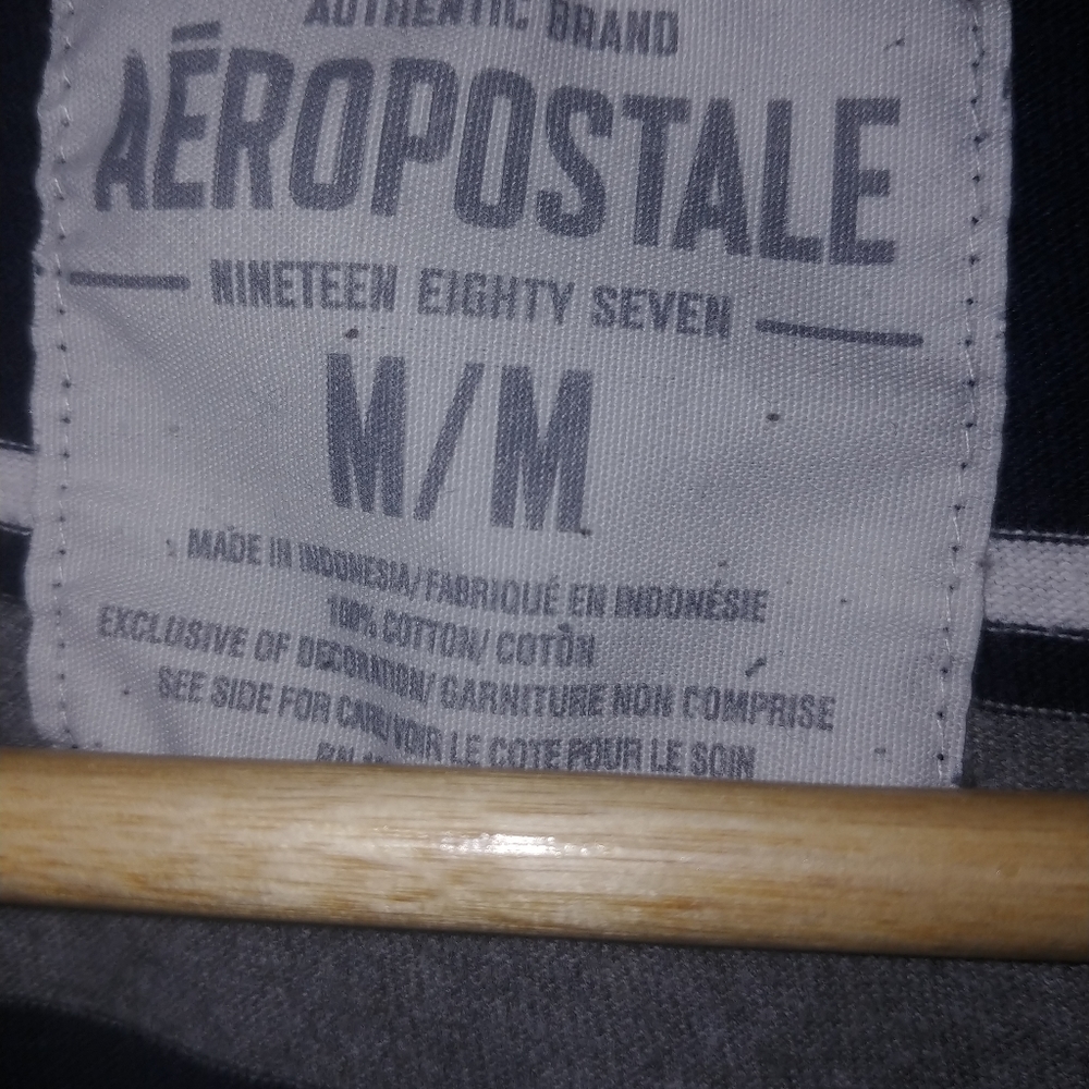 Aeropostale men's medium tee shirt. - Picture 3 of 3